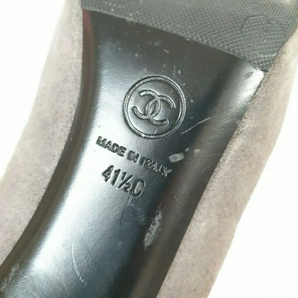 AUTHENTIC CHANEL CAP TOE GRAY BLACK SUEDE PUMPS - Picture 2 of 8